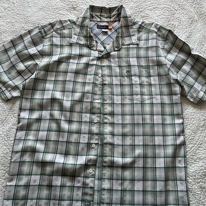 QUIKSILVER BUTTON UP